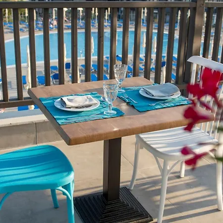 リゾート Nevis & Aqua Park 4*