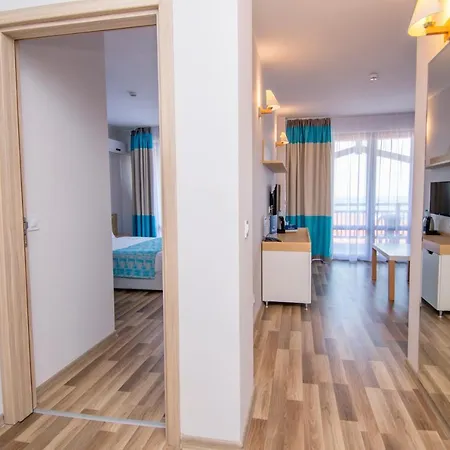 Nevis & Aqua Park 4* Sunny Beach