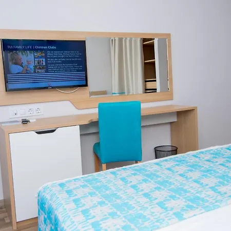 Nevis & Aqua Park Resort