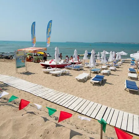 リゾート Nevis & Aqua Park 4*