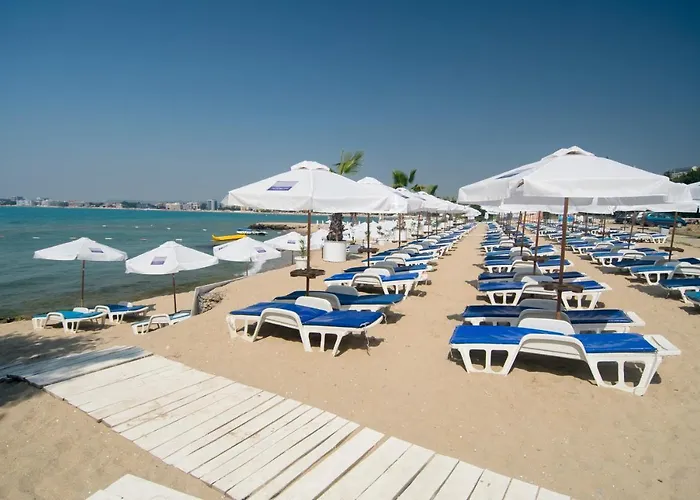 Nevis & Aqua Park 4*