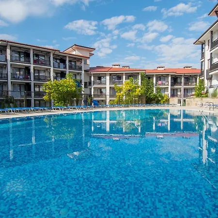 Nevis & Aqua Park Semesteranläggning (resort) 4*