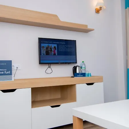 Semesteranläggning (resort) Nevis & Aqua Park