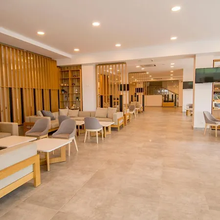 אתר נופש Nevis & Aqua Park 4*