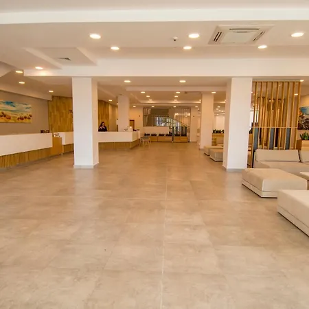Nevis & Aqua Park Complex 4*