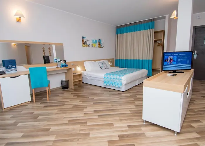 Üdülőközpont Nevis & Aqua Park 4*