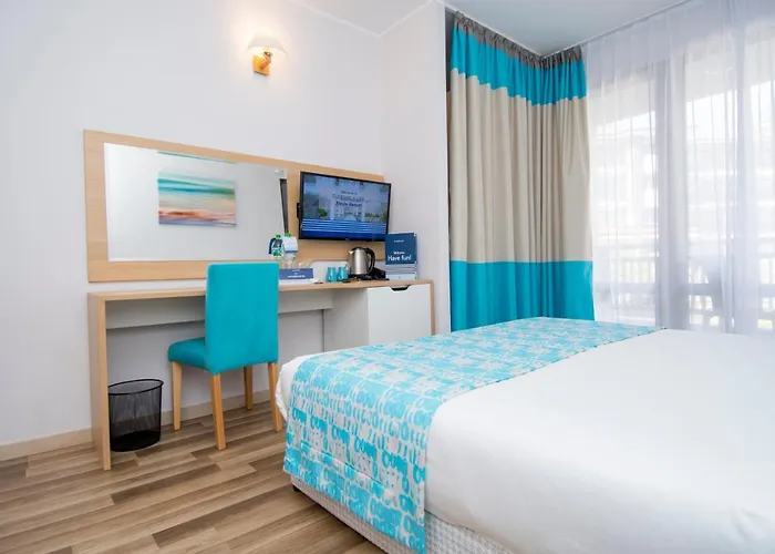 Nevis & Aqua Park 4* Napospart