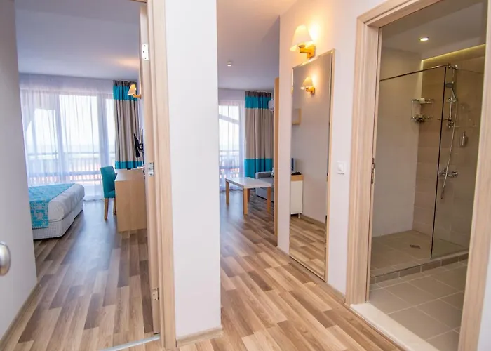 Nevis & Aqua Park Sluneční pobřeží