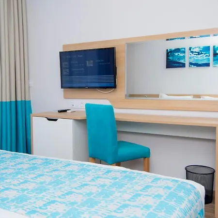 Nevis & Aqua Park 4*