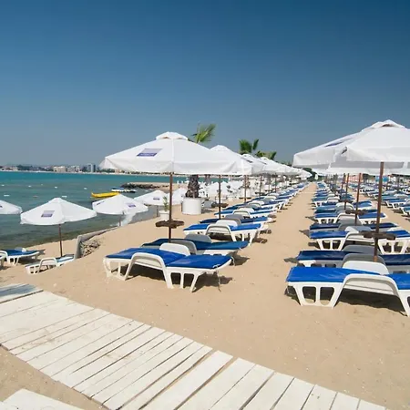 Nevis & Aqua Park 4*