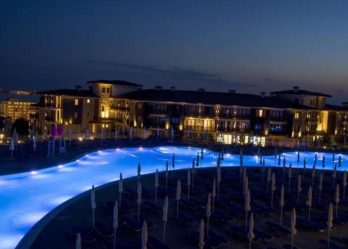 Nevis & Aqua Park 4*