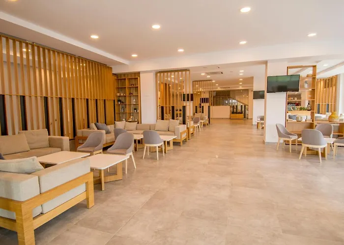 אתר נופש Nevis & Aqua Park 4*