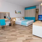 リゾート Nevis & Aqua Park 4*