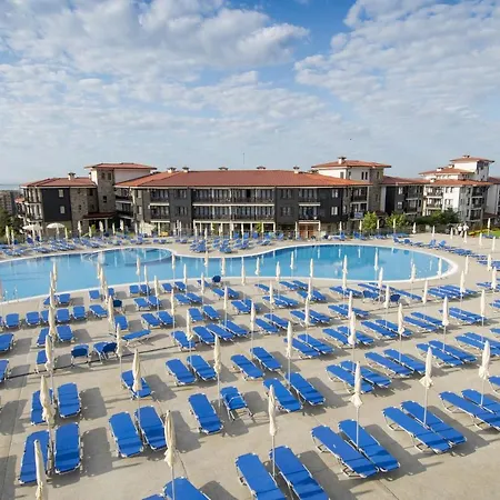 Nevis & Aqua Park 4* סאני ביץ'